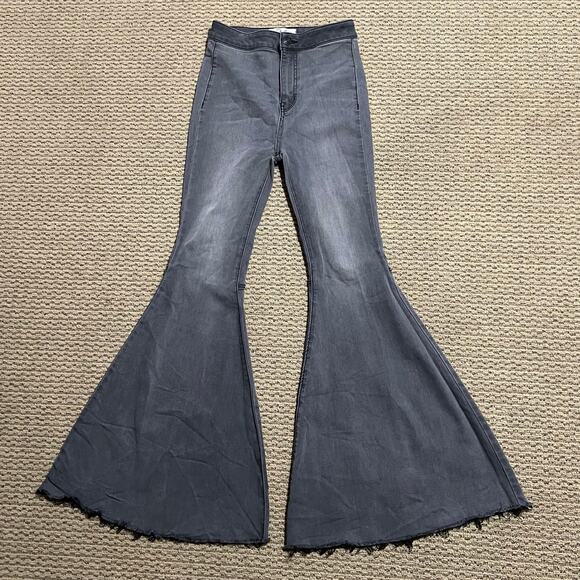 Free People‎ Women Gray Just Float On Bell Bottom Flare Raw Hem Jeans Size 26 - Picture 4 of 12